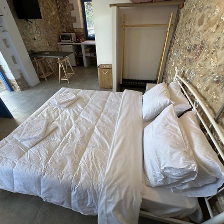 Rocksecret Edge Apartment Kalamata Bagian luar foto