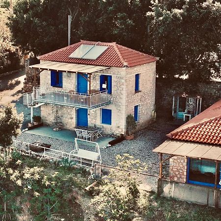 Rocksecret Edge Apartment Kalamata Bagian luar foto