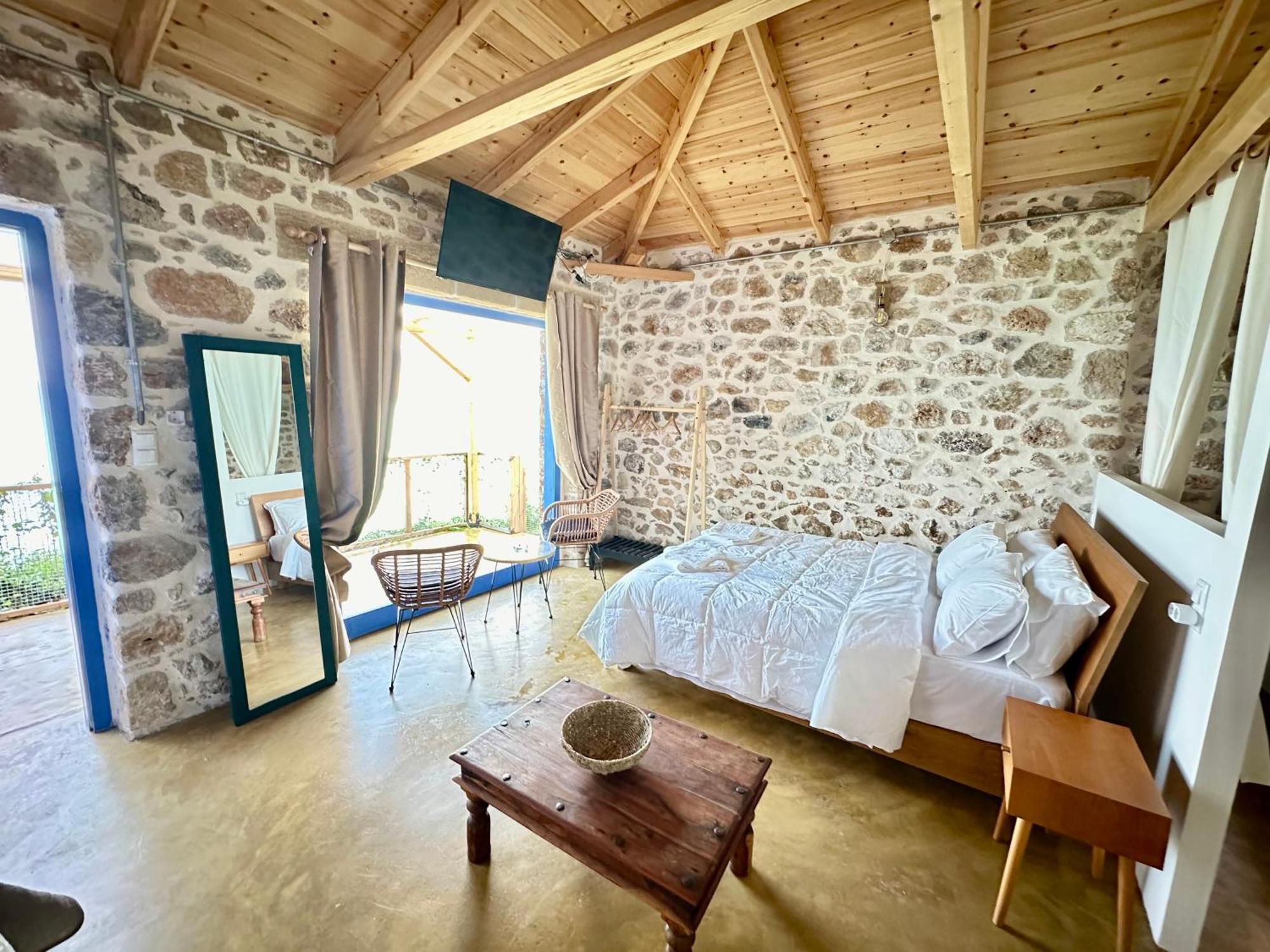 Rocksecret Edge Apartment Kalamata Bagian luar foto