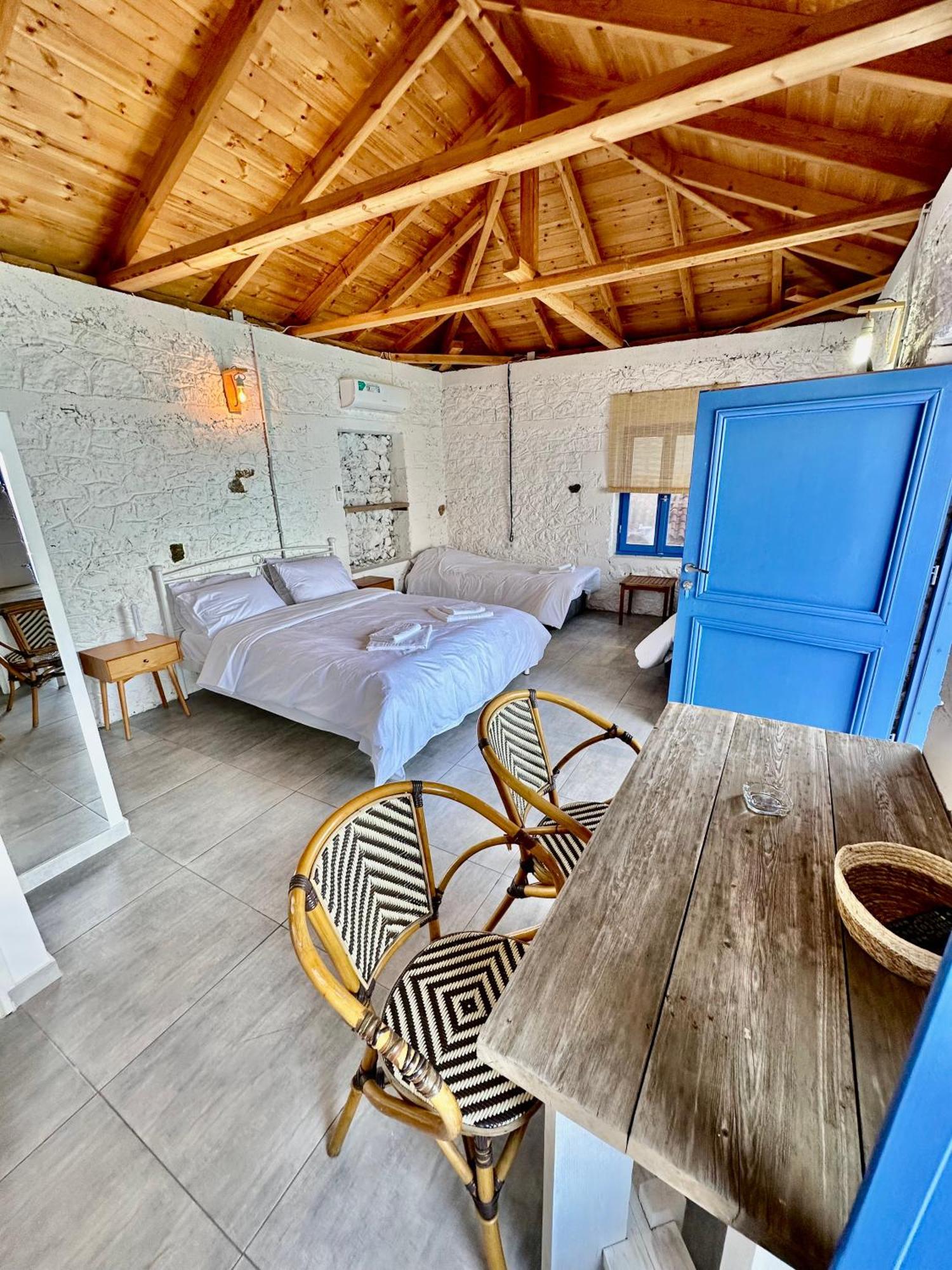 Rocksecret Edge Apartment Kalamata Bagian luar foto
