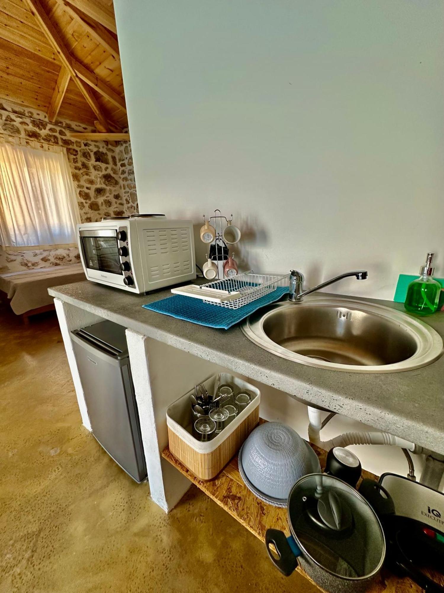 Rocksecret Edge Apartment Kalamata Bagian luar foto
