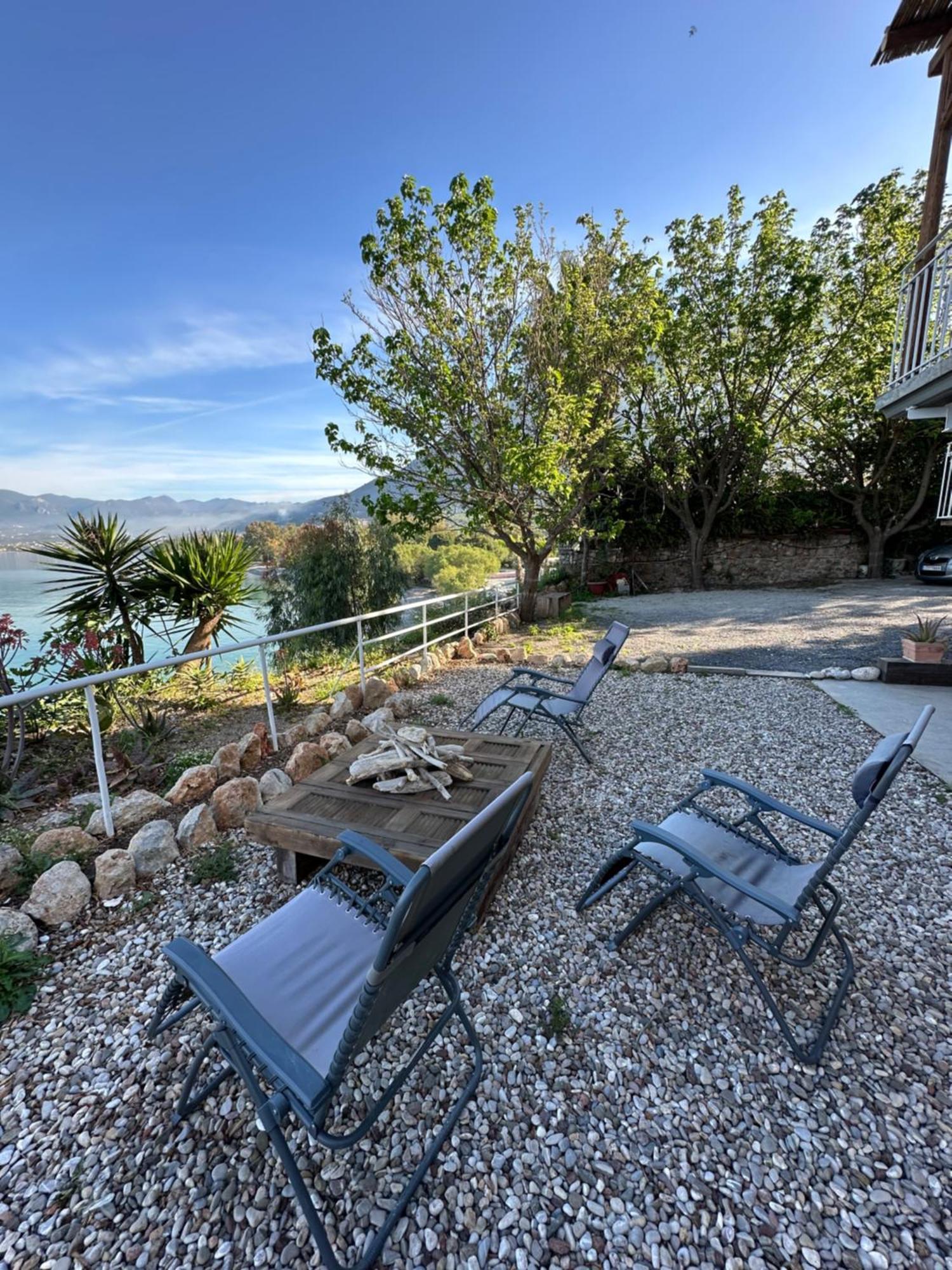 Rocksecret Edge Apartment Kalamata Bagian luar foto