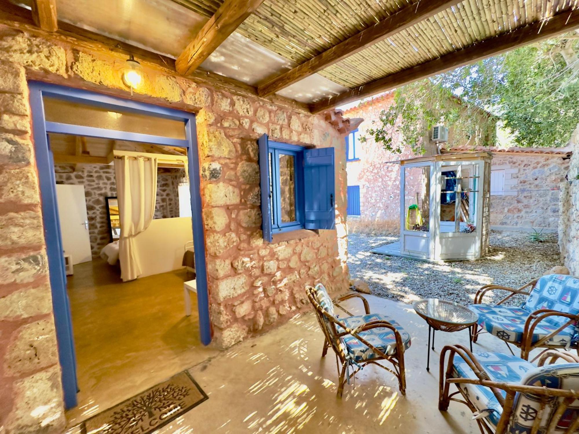 Rocksecret Edge Apartment Kalamata Bagian luar foto