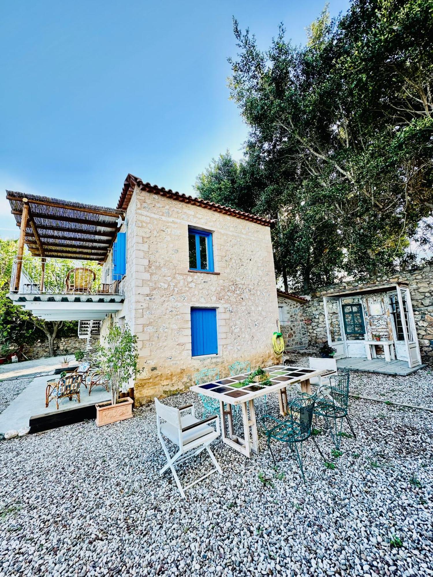 Rocksecret Edge Apartment Kalamata Bagian luar foto