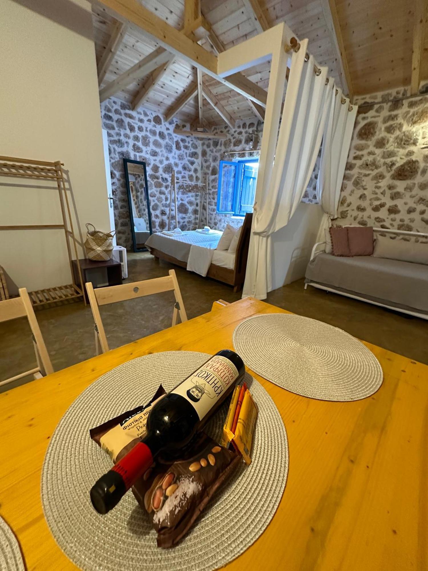 Rocksecret Edge Apartment Kalamata Bagian luar foto
